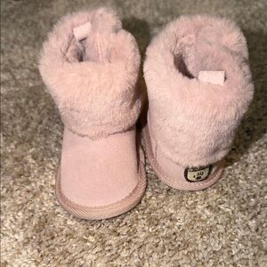 BearPaw Soft Pink Baby Booties